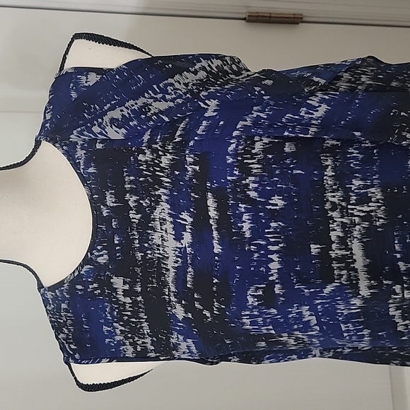 BCBGMaxAzria Size XS Orient Blue "Edythe" Blouse, Gently Used Condition - Picture 2 of 15